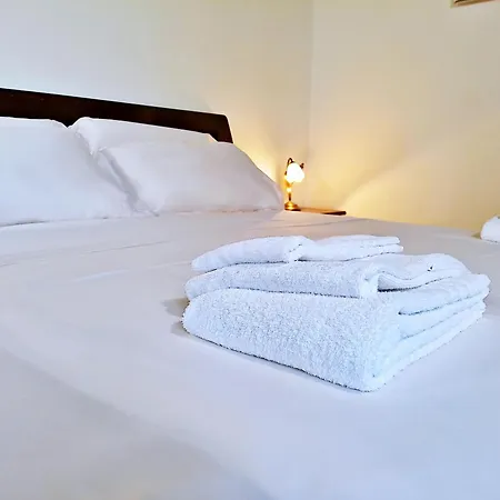 La Collina Dei Venti Bed & Breakfast Gualdo Cattaneo Exterior photo